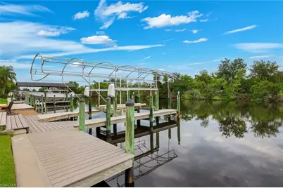 2309 SE 20th Pl, Cape Coral, FL 33990 - Photo 37