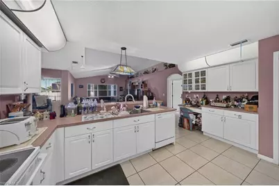 1224 NW 38th Ave, Cape Coral, FL 33993 - Photo 3