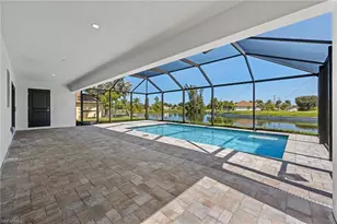 1807 NE 2nd St, Cape Coral, FL 33909 - Photo 3