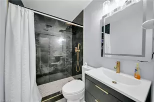 77 Glenmont Dr W, North Fort Myers, FL 33917 - Photo 19