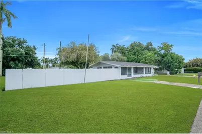 77 Glenmont Dr W, North Fort Myers, FL 33917 - Photo 33