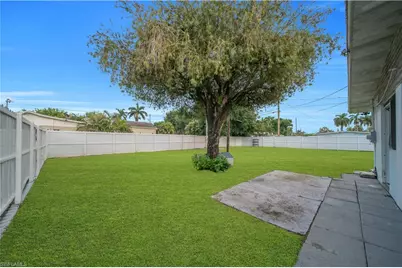 77 Glenmont Dr W, North Fort Myers, FL 33917 - Photo 29
