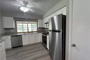 1920 W Lakeview Blvd, North Fort Myers, FL 33903 - Photo 17