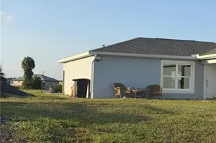 1046 Saturn Ct, Labelle, FL 33945 - Photo 7
