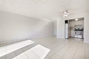 2350 W First St, Fort Myers, FL 33901 - Photo 7