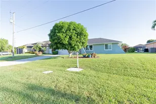 115 SE 35th Terrace, Cape Coral, FL 33904 - Photo 3