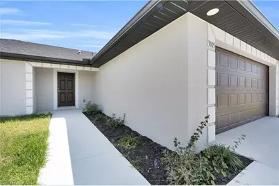 823 McKinley Ave, Lehigh Acres, FL 33972 - Photo 3