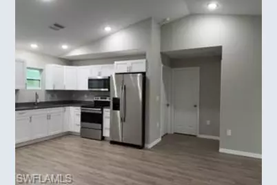 6054 N Moss Cir, Labelle, FL 33935 - Photo 5