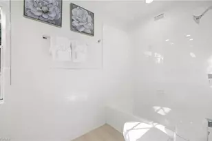2728 Crayton Rd, Naples, FL 34103 - Photo 25