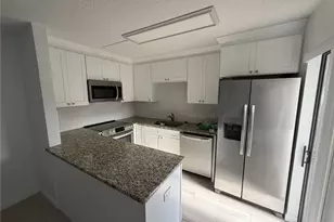 1635 Park Meadows Dr, Fort Myers, FL 33907 - Photo 5