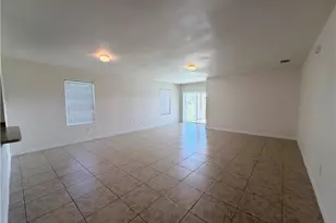 1621 SW 10th Ave, Cape Coral, FL 33991 - Photo 7