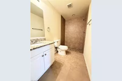 717 SE 7th St, Cape Coral, FL 33990 - Photo 9