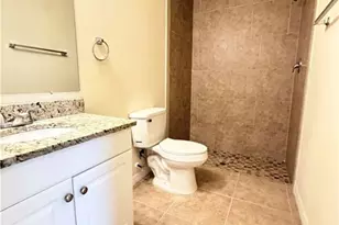 717 SE 7th St, Cape Coral, FL 33990 - Photo 9