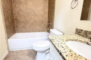 717 SE 7th St, Cape Coral, FL 33990 - Photo 5