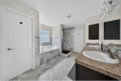 527 NW 27th Ave, Cape Coral, FL 33993 - Photo 17