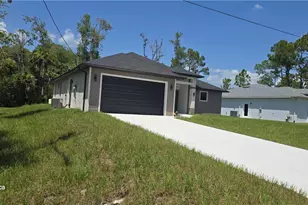 580 Woodview Dr, Lehigh Acres, FL 33972 - Photo 3