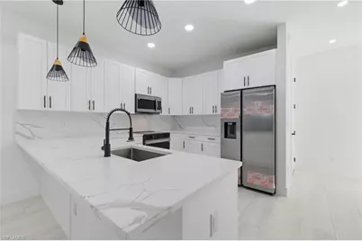3629 SW Santa Barbara Pl, Cape Coral, FL 33914 - Photo 3