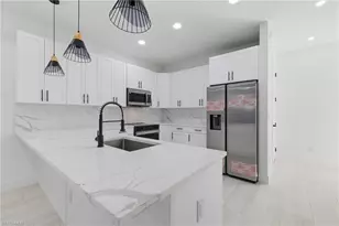 3629 SW Santa Barbara Pl, Cape Coral, FL 33914 - Photo 3