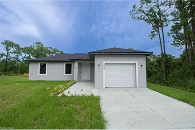 8038 Rolling Cir, Labelle, FL 33935 - Photo 1