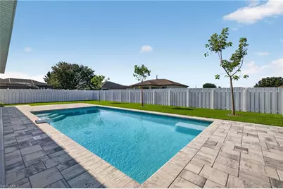 1011 NW 9th St, Cape Coral, FL 33993 - Photo 7
