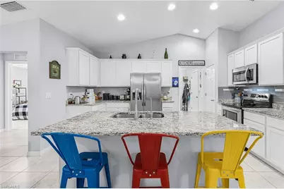 609 NW 18th Ave, Cape Coral, FL 33993 - Photo 5