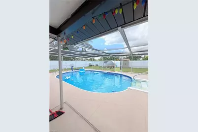 1704 Viscaya Pkwy, Cape Coral, FL 33990 - Photo 15
