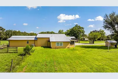 5500/5510 Pangola Rd, Fort Myers, FL 33905 - Photo 9