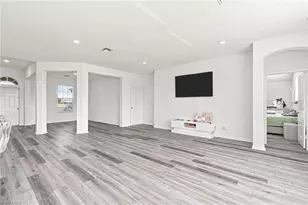 2001 NE 17th Ave, Cape Coral, FL 33909 - Photo 15
