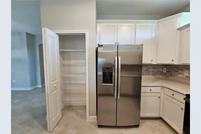 20501 Hazelnut Ct S, Lehigh Acres, FL 33936 - Photo 7