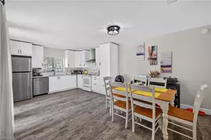 1448 Park Shore Cir, Fort Myers, FL 33901 - Photo 9