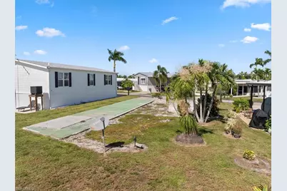 280 Yorkshire Ave, Fort Myers, FL 33908 - Photo 5