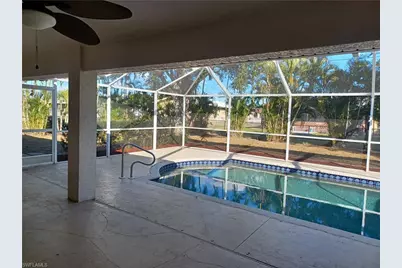 703 SW Santa Barbara Pl, Cape Coral, FL 33991 - Photo 17