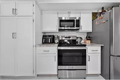 713 SE 43rd St, Cape Coral, FL 33904 - Photo 17