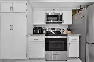 713 SE 43rd St, Cape Coral, FL 33904 - Photo 17