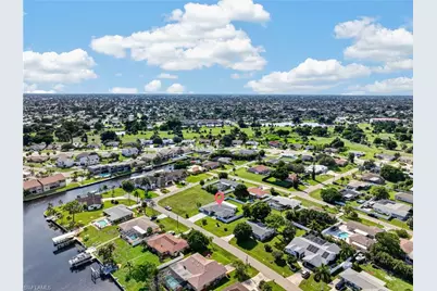 713 SE 43rd St, Cape Coral, FL 33904 - Photo 9