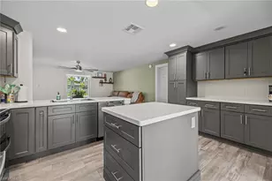 1223 Biltmore Dr, Fort Myers, FL 33901 - Photo 17