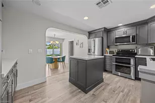 1223 Biltmore Dr, Fort Myers, FL 33901 - Photo 15