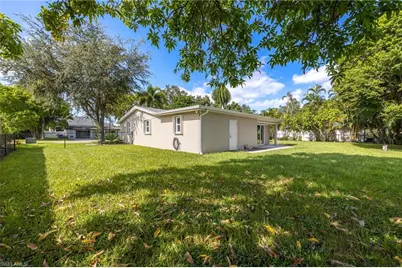 1223 Biltmore Dr, Fort Myers, FL 33901 - Photo 39