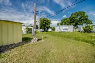 121 Lantern Pl, North Fort Myers, FL 33917 - Photo 39