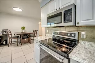 2912 Poinciana Dr, Naples, FL 34105 - Photo 19