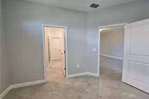 20503 Hazelnut Ct S, Lehigh Acres, FL 33936 - Photo 21