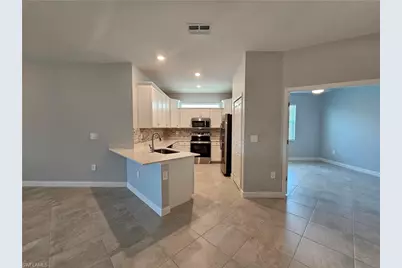 20503 Hazelnut Ct S, Lehigh Acres, FL 33936 - Photo 5
