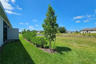 20503 Hazelnut Ct S, Lehigh Acres, FL 33936 - Photo 25