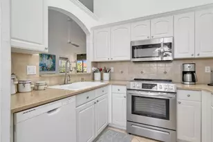 2535 Aspen Creek Ln, Naples, FL 34119 - Photo 19