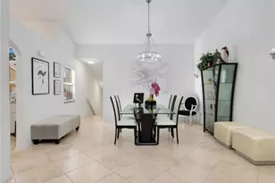 2535 Aspen Creek Ln, Naples, FL 34119 - Photo 11