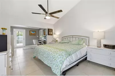 2202 SW 14th Ave, Cape Coral, FL 33991 - Photo 9