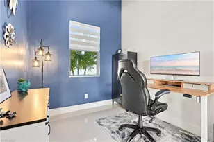 927 NE 13th Pl, Cape Coral, FL 33909 - Photo 15