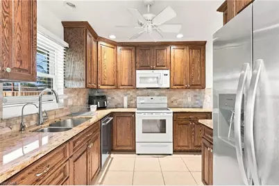 22 SW 13th Ter, Cape Coral, FL 33991 - Photo 11