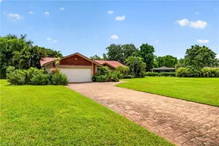 5710 Basswood Ct, Fort Myers, FL 33919 - Photo 7
