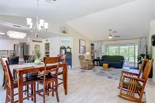 927 Franklin St E, Lehigh Acres, FL 33974 - Photo 11